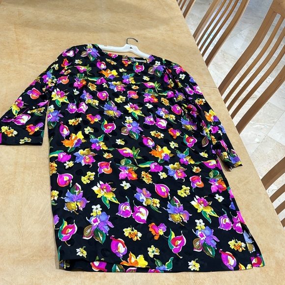 Gorgeous, comfortable silk dress , size 14 - Picture 2 of 5